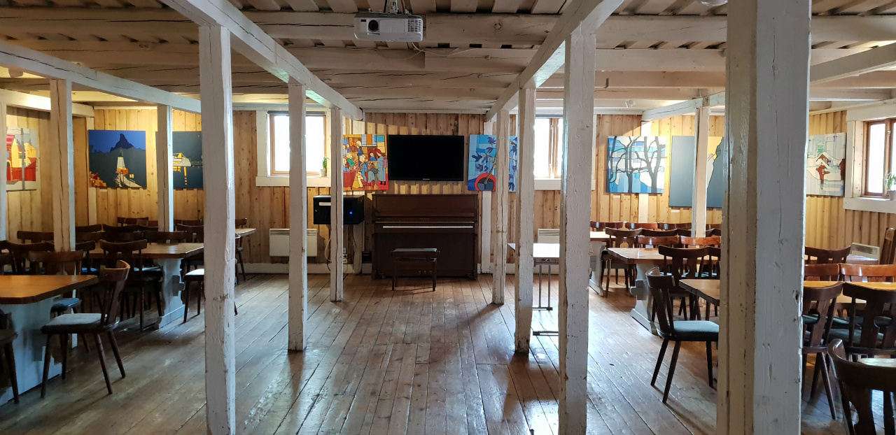 Årvold Gård inne Årvold Gård inne